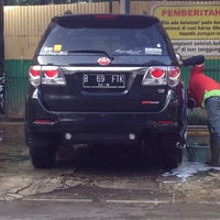 Photo taken at Cummo Car Wash by Frenly T. K. on 1/28/2014
