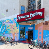 Das Foto wurde bei American Cyclery von American Cyclery am 11/22/2016 aufgenommen