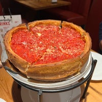 Photo taken at Giordano&amp;#39;s by Andres C. on 10/6/2022