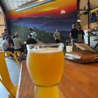 Photo taken at Steady Hand Beer Co. by Andres C. on 5/7/2022