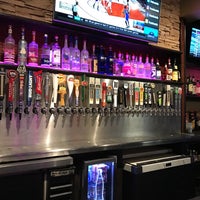 2/1/2017 tarihinde John L.ziyaretçi tarafından Bleachers Sports Bar'de çekilen fotoğraf