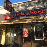 Foto tomada en Golden Krust Caribbean Restaurant  por WEA Jr. el 9/15/2022