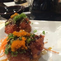 Foto tirada no(a) Kazoku Sushi por April d. em 11/24/2014
