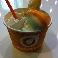 11/2/2013 tarihinde ms feministziyaretçi tarafından Orange Leaf Frozen Yogurt'de çekilen fotoğraf