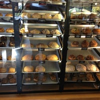 Foto scattata a Specialty’s Café &amp;amp; Bakery da Craig il 12/17/2012