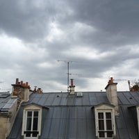 รูปภาพถ่ายที่ Hôtel Mayet โดย Vic C. เมื่อ 8/5/2013