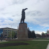 Photo taken at Памятник В.И. Ленину by Giv U. on 4/22/2016