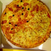 Foto diambil di Mr. Pizza oleh Moscavide X. pada 2/9/2013