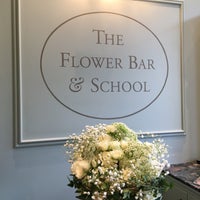 Das Foto wurde bei The Flower Bar &amp;amp; School von The Flower Bar &amp;amp; S. am 9/24/2016 aufgenommen
