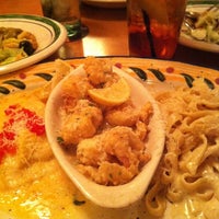 Photo taken at Olive Garden by Carla on 11/14/2012
