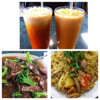3/3/2014 tarihinde Victor W.ziyaretçi tarafından Munch Thai Food &amp;amp; Sweet Tea'de çekilen fotoğraf