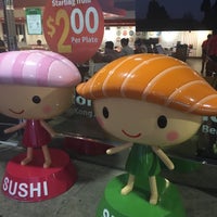 Photo taken at Zensen Sushi Express 爭鮮回転寿司 by Raymond on 7/18/2017