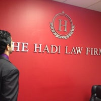 รูปภาพถ่ายที่ The Hadi Law Firm โดย Cyrus เมื่อ 10/17/2012