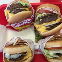 Photo taken at In-N-Out Burger by J on 6/25/2017