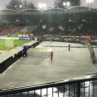4/17/2017 tarihinde Alex P.ziyaretçi tarafından Gugl - Stadion der Stadt Linz'de çekilen fotoğraf