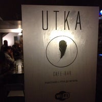 รูปภาพถ่ายที่ UTKA bar โดย Данила Д. เมื่อ 10/18/2013