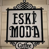 Das Foto wurde bei Eski Moda Coffee von Filiz K. am 3/26/2015 aufgenommen