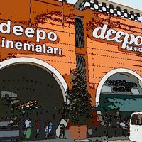 รูปภาพถ่ายที่ Deepo Outlet Center โดย Çağan U. เมื่อ 9/30/2012
