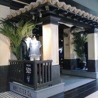 hollister washington square mall