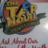 Foto tirada no(a) The Tap House Sports Grill por Meghan C. em 3/21/2013