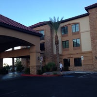 Das Foto wurde bei La Quinta Inn &amp;amp; Suites Las Vegas Airport South von Norm am 9/26/2014 aufgenommen