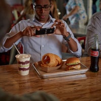 9/20/2016에 BurgerFi L.님이 BurgerFi에서 찍은 사진