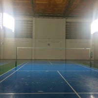 Photo taken at Badminton Court แจ้งวัฒนะ 12 by DITTAPOL M. on 8/13/2016
