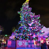 Photo taken at Wholiday Tree Lighting by Cameron V. on 12/5/2019