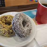 Photo taken at Mister Donut by ゆっくり 士. on 3/3/2019