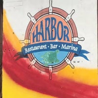 Foto tomada en Harbor Restaurant, Bar &amp;amp; Marina  por Jeffrey B. el 9/26/2020