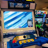 Photo taken at Chuck E. Cheese by Xiao M. on 9/4/2018