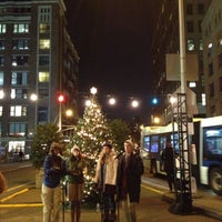 12/13/2012にLou D.がScharffen Berger® Holiday Eventで撮った写真