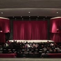 2/2/2017 tarihinde David T.ziyaretçi tarafından Directors Guild Theater'de çekilen fotoğraf