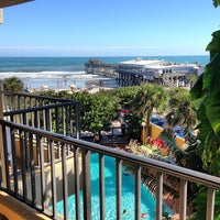 Foto tomada en La Quinta Inn &amp;amp; Suites Cocoa Beach Oceanfront  por Dan B. el 1/12/2013
