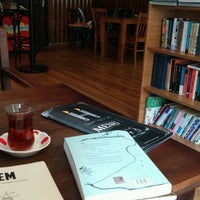 10/12/2016 tarihinde Vildan Ö.ziyaretçi tarafından Hayyam Kitap Cafe'de çekilen fotoğraf
