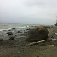 Photo taken at Paradise Park-Ajax Waterfront by Julien on 12/1/2012