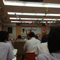 Photo taken at Department of Anesthesiology by นู๋มิ้ม on 12/27/2012