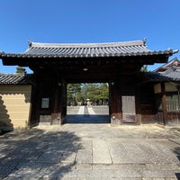 Photo taken at Daitoku-ji Temple by Yoshiteru T. on 5/3/2023