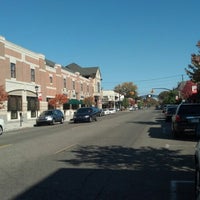 รูปภาพถ่ายที่ Village Wine Shop โดย Jacqueline D. เมื่อ 10/17/2012