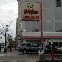 Photo taken at Kewpee Hamburgers by Jacqueline D. on 10/15/2012
