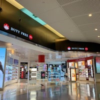 Photo taken at Duty Free by Rohan M. on 10/4/2019