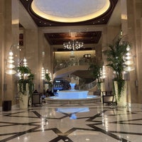 Photo taken at Hilton Suites Makkah by R- Alessa on 3/14/2024