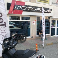 Foto diambil di MotoPlus oleh Özgür A. pada 8/3/2018