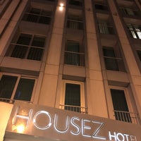 Photo taken at Housez Hotel &amp;amp; Apartments by Özgür A. on 8/2/2018