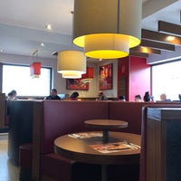 Photo taken at Pizza Hut by Carsten L. on 5/11/2019