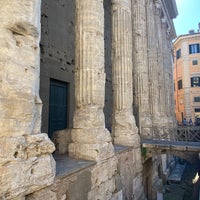 Photo taken at Temple of Hadrian by Yanagspb on 8/14/2023