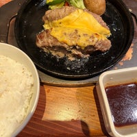 Photo taken at Ishigamaya Hamburg Steak by Aki on 3/29/2024