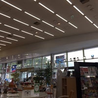 Photos at 千葉トヨタ自動車 加曽利店 - 35 visitors