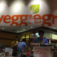 รูปภาพถ่ายที่ Veggie Grill โดย Christina H. เมื่อ 12/3/2017
