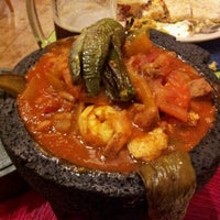 Das Foto wurde bei Los Tres Chiles Mexican Restaurant von Kenny L. am 12/31/2012 aufgenommen